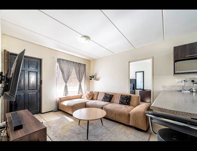 2 BEDROOM APARTMENT FOR SALE IN HONEYPARK